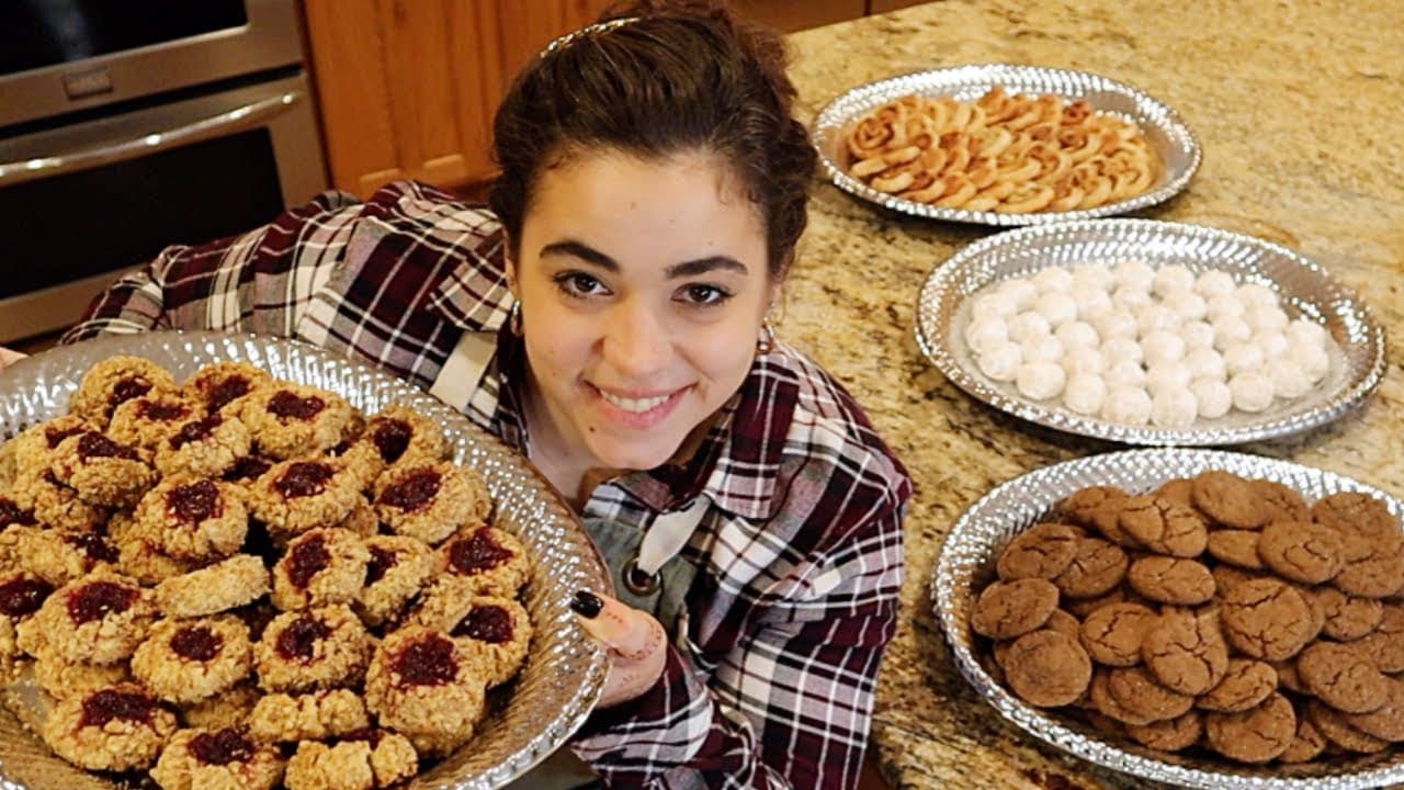 Cover Image for Youtube video: Christmas Cookies Bake With ME!!