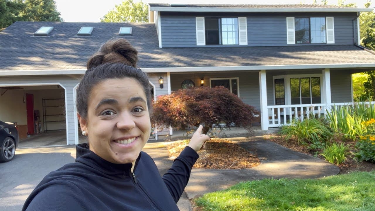 Cover Image for Youtube video: Empty Homestead House Tour | Final Moving DAY!