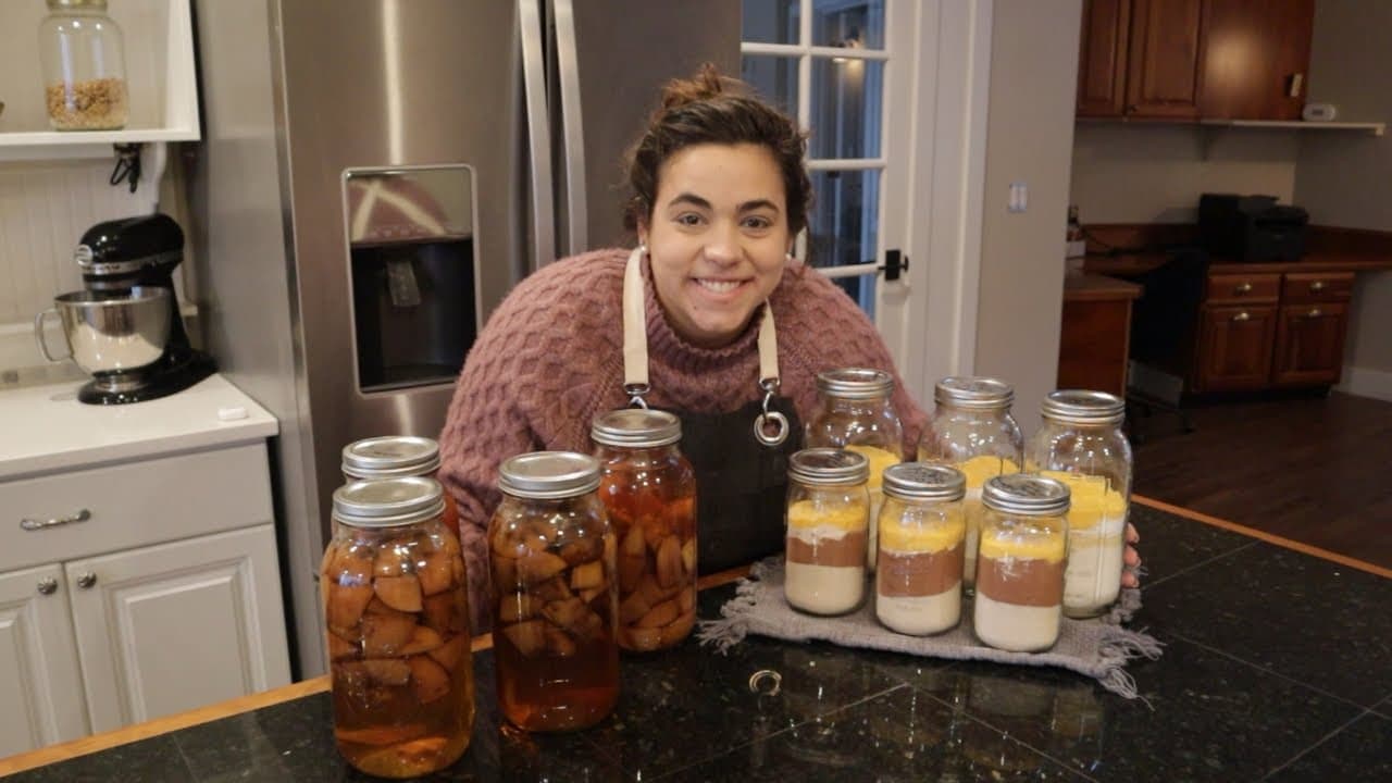 Cover Image for Youtube video: Wrapping Up Projects Before Baby Comes | Brownies and Cron Bread in a Jar